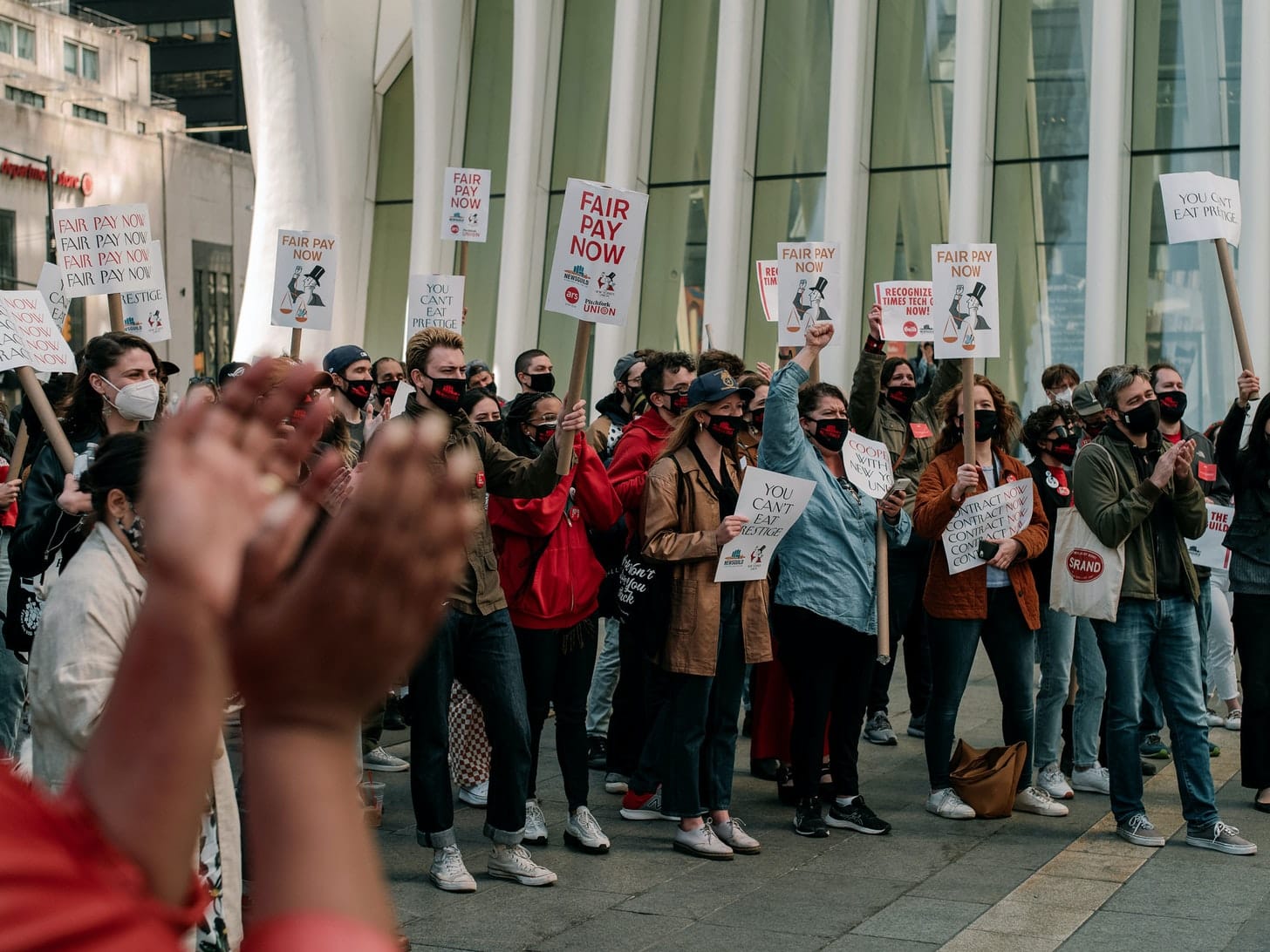 New Yorker Union members striking.